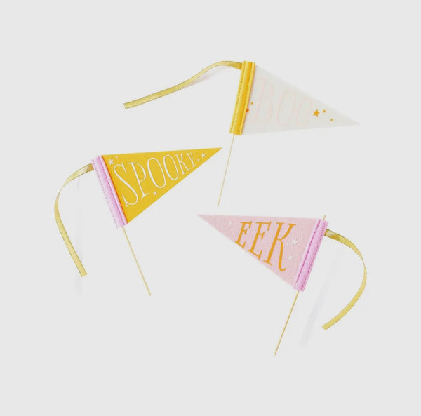 A Little Ghoul Felt Pennant Set
