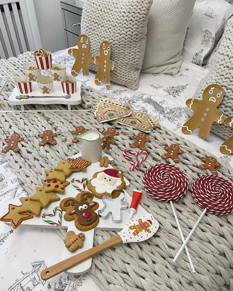 Gingerbread Men Dessert Plates